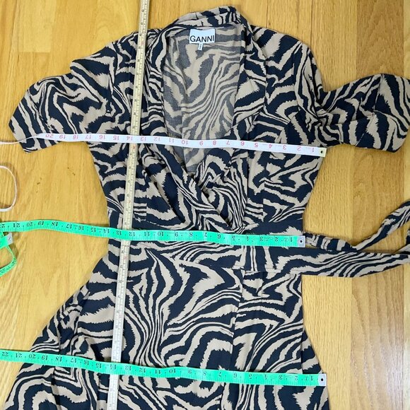 Ganni Wrap Dress Tiger Stripe Tan Black Animal Print (38, 6) - Picture 8 of 8